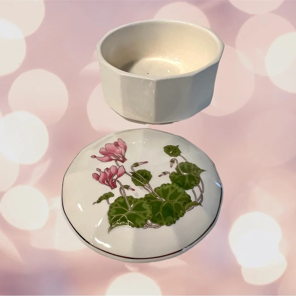 Vintage Otagiri Cyclamen Porcelain Trinket/Ring Box